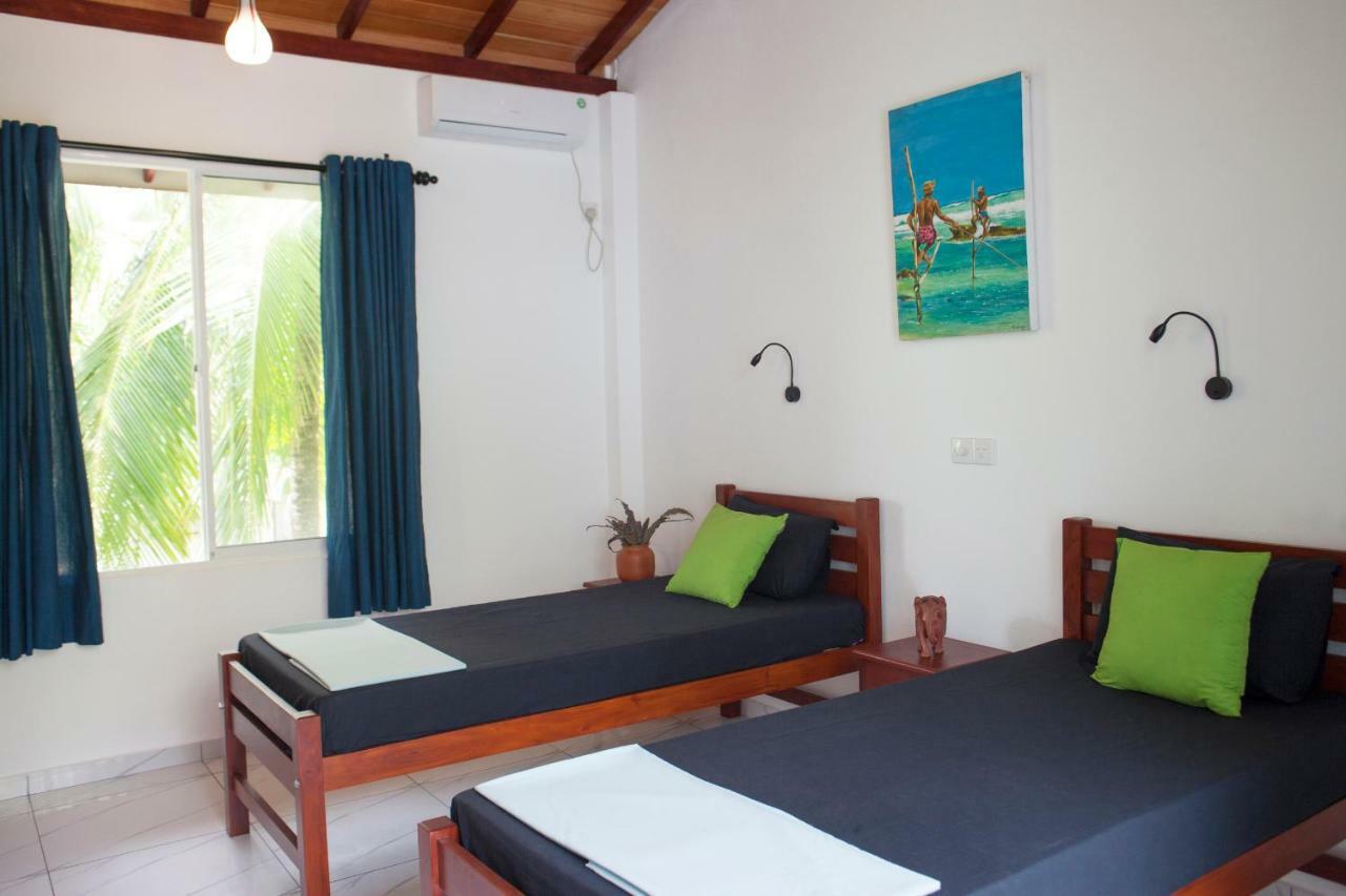 Hotel Alvas House Hikkaduwa Exterior foto